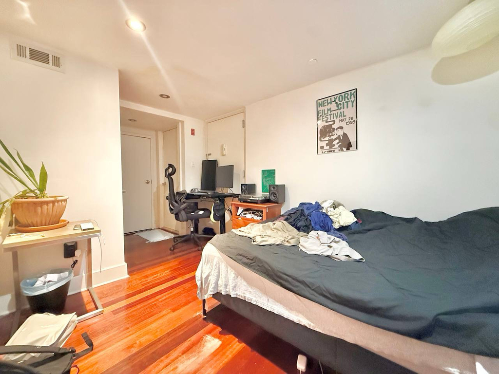 16 Meserole Street - Photo 6