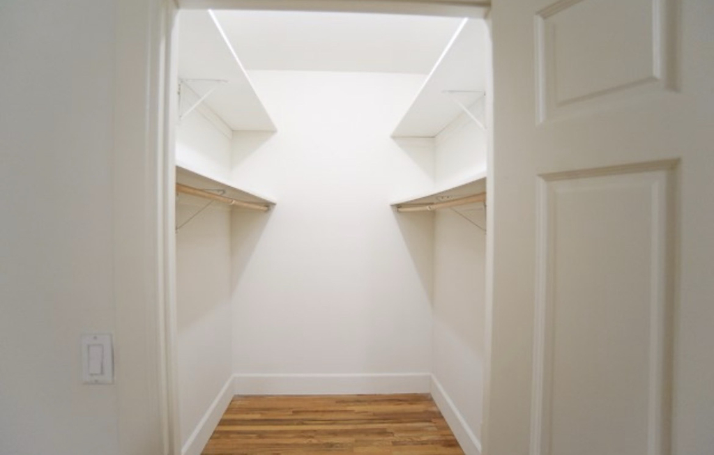 113 East 31st Street - Photo 6
