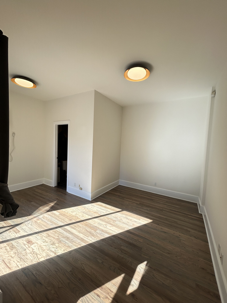 113 East 31st Street - Photo 9