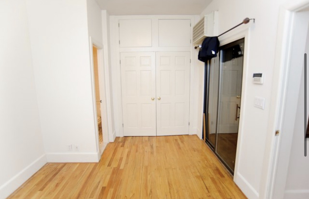 113 East 31st Street - Photo 2