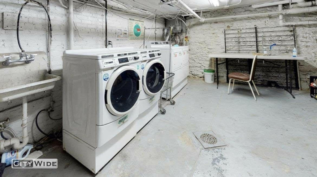 257 East 61st Street - Photo 3