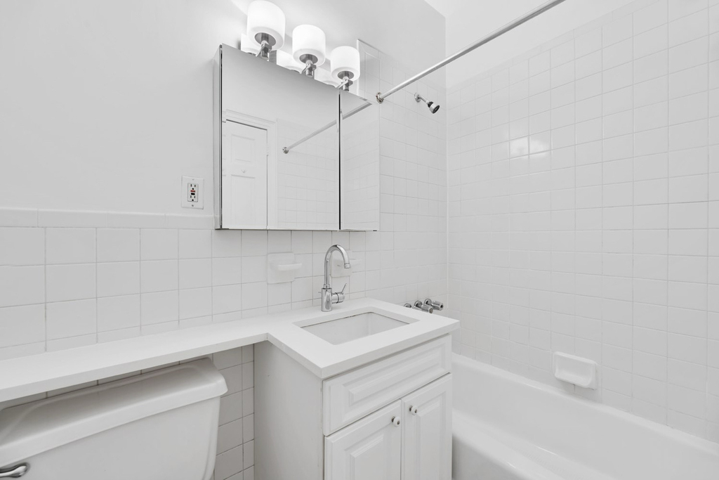 121 Madison Avenue - Photo 5