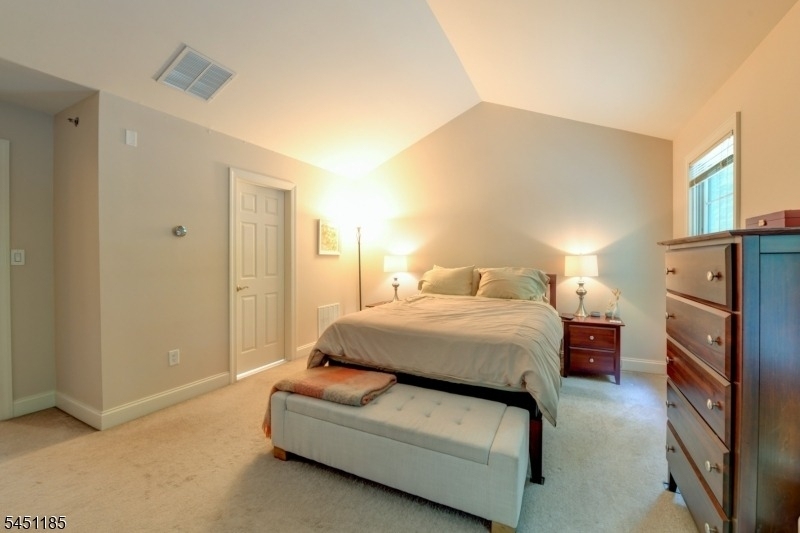 50 Bloomfield Ave - Photo 12
