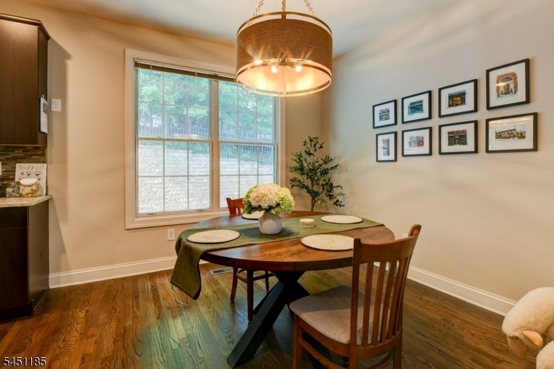 50 Bloomfield Ave - Photo 4