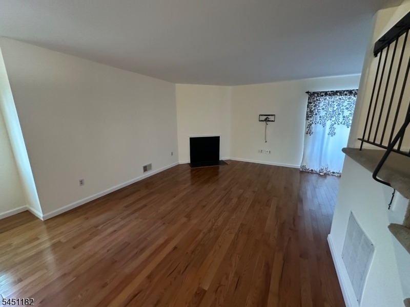 604 Wheatfield Ct. - Photo 4