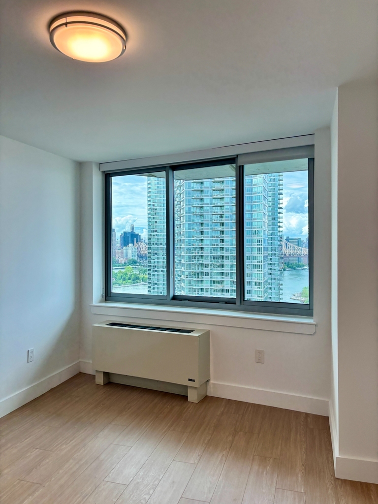 4705 Center Boulevard - Photo 16