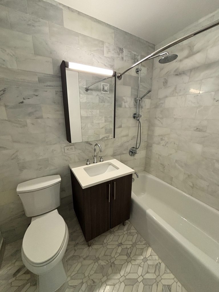 4705 Center Boulevard - Photo 14