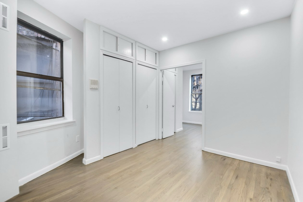 414 West 49th Street - Photo 2