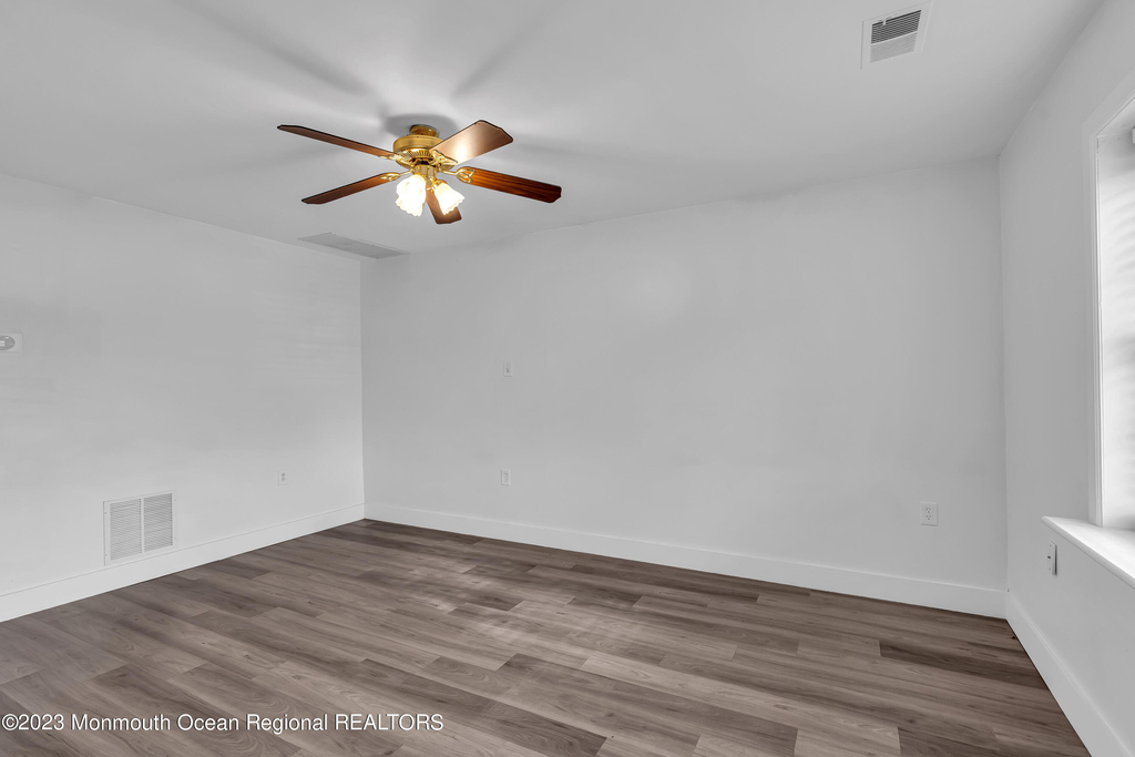 1168 Sawmill Road - Photo 3