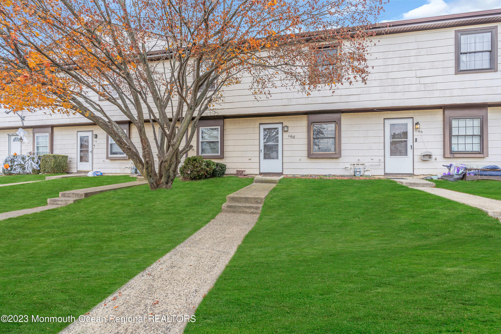 1168 Sawmill Road - Photo 2