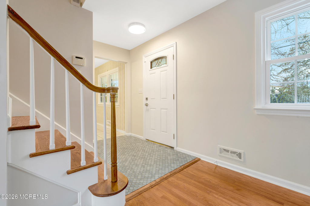 429 Lake Avenue - Photo 5
