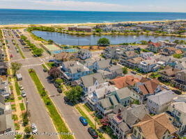 58 Broadway - Photo 3