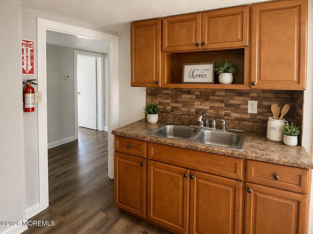 135 Whitehead Avenue - Photo 2