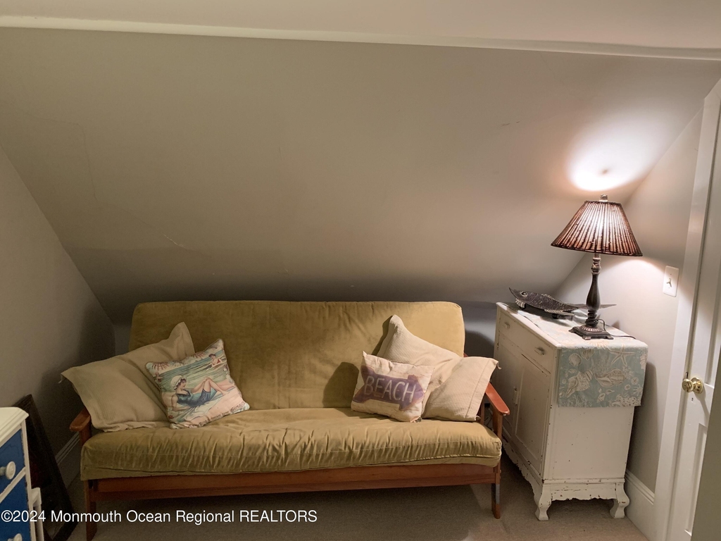 19 Webb Avenue - Photo 21