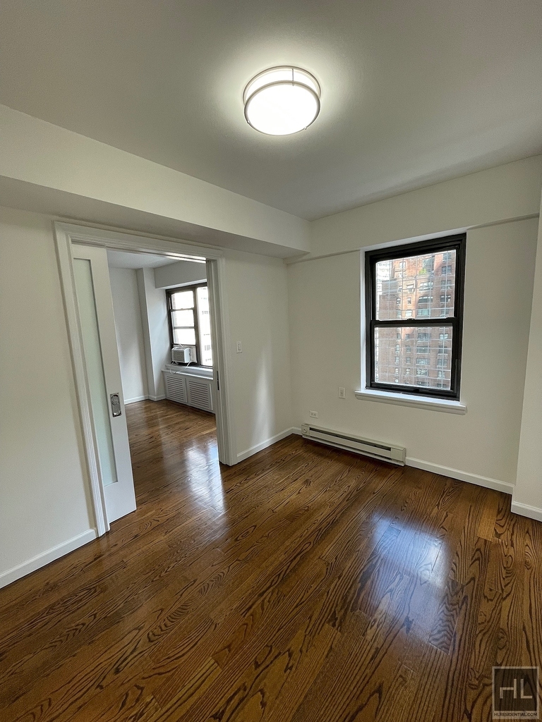 East 57 Street - Photo 5