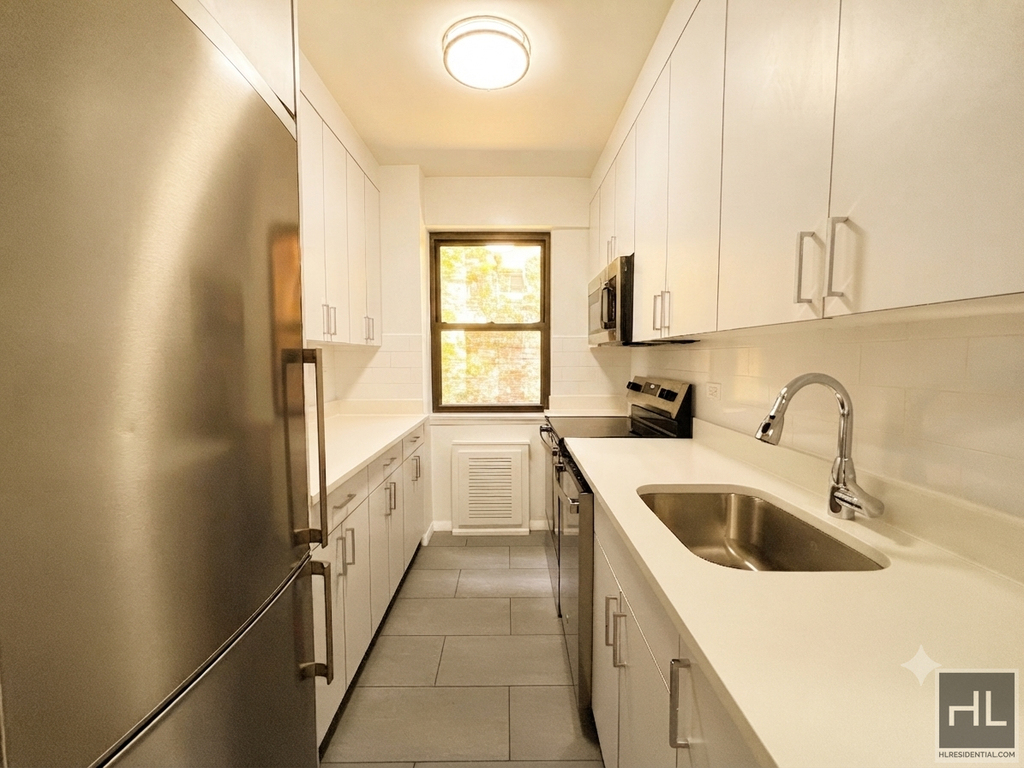 East 69 Street - Photo 2