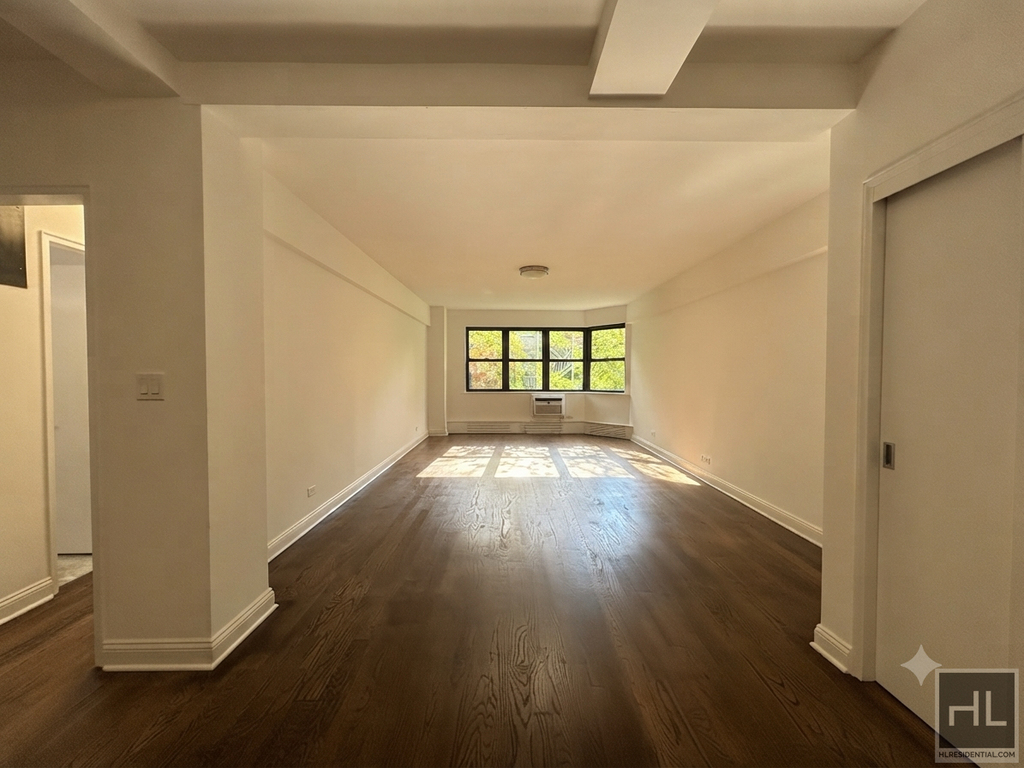 East 69 Street - Photo 0