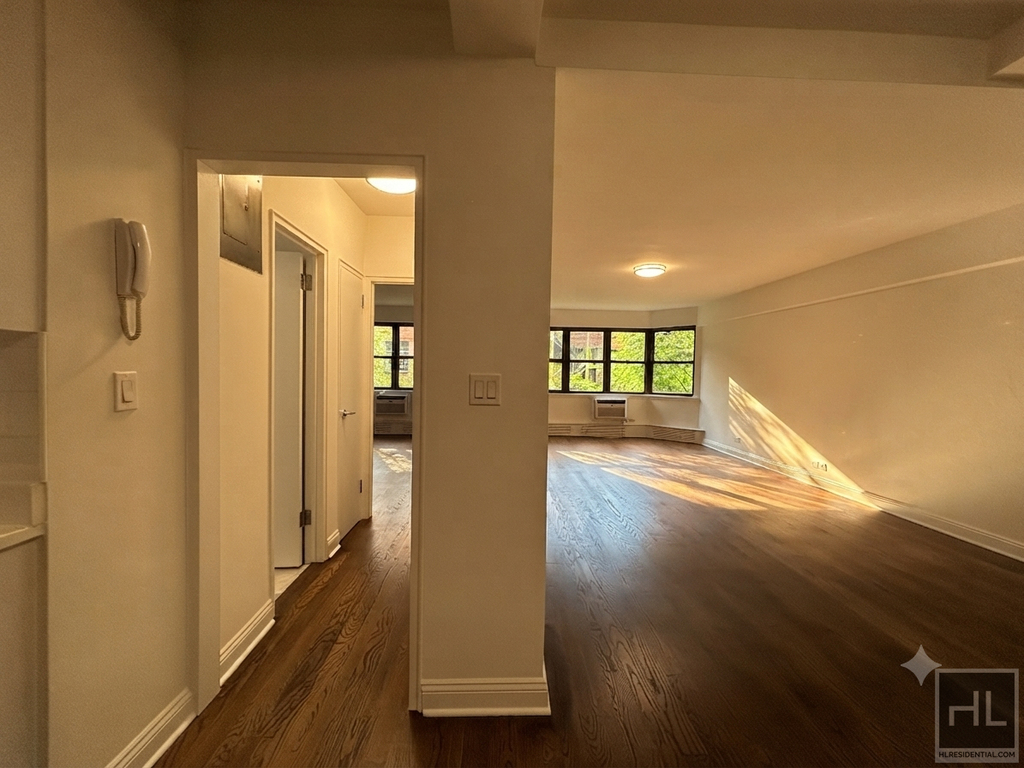 East 69 Street - Photo 1