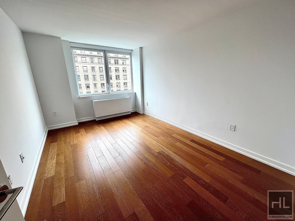 West 77th Street - Photo 1
