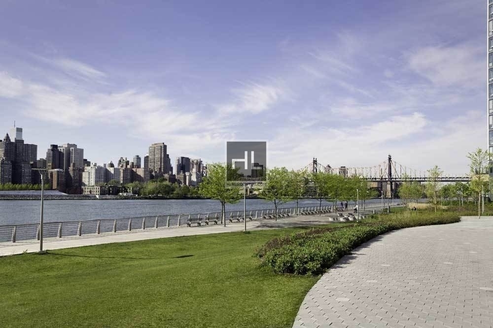 Center Boulevard - Photo 14