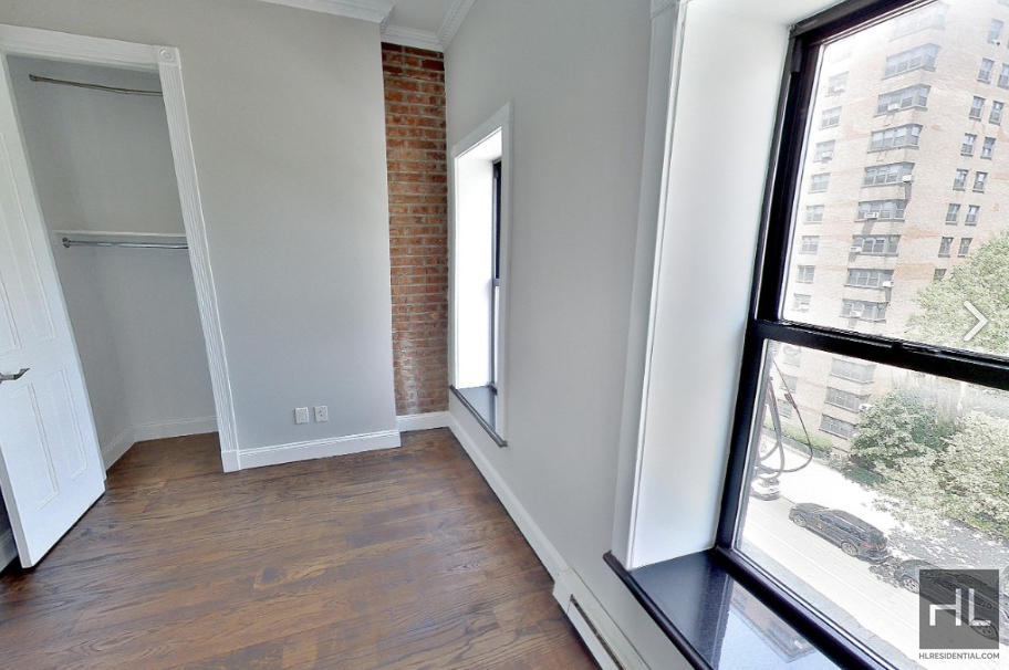 East 106 Street - Photo 0