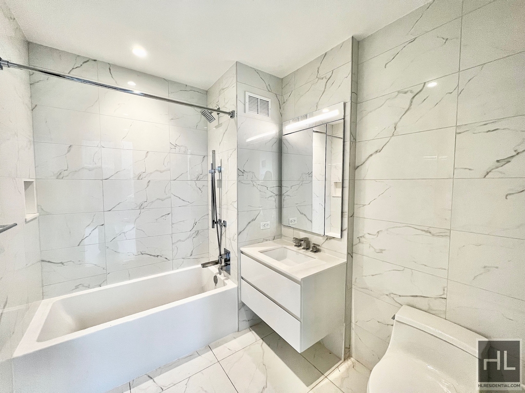 East 44th Street - Photo 3