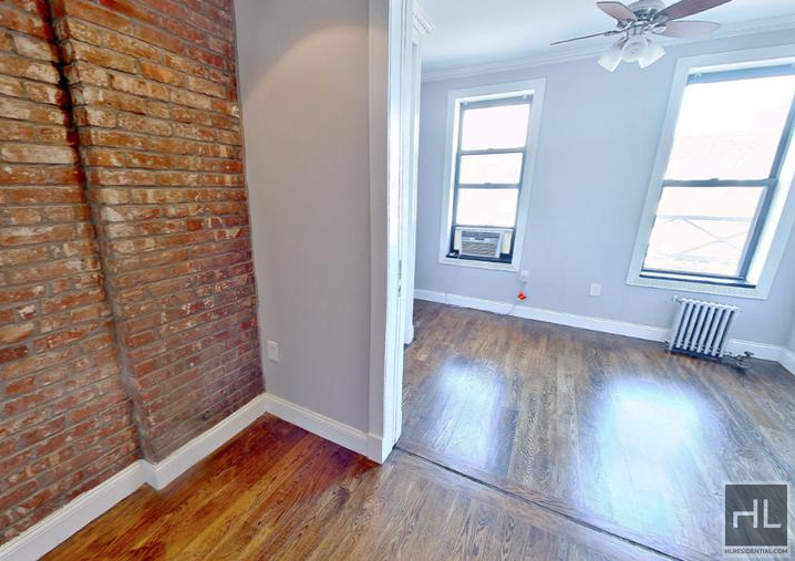 10 Avenue - Photo 0