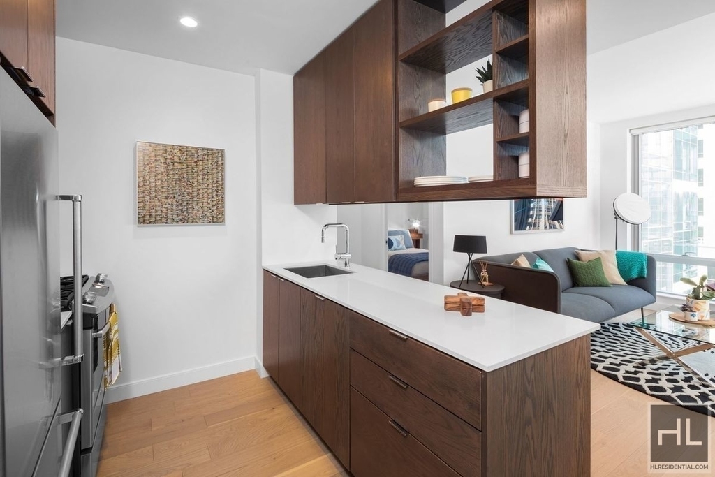 East 39th Street - Photo 1
