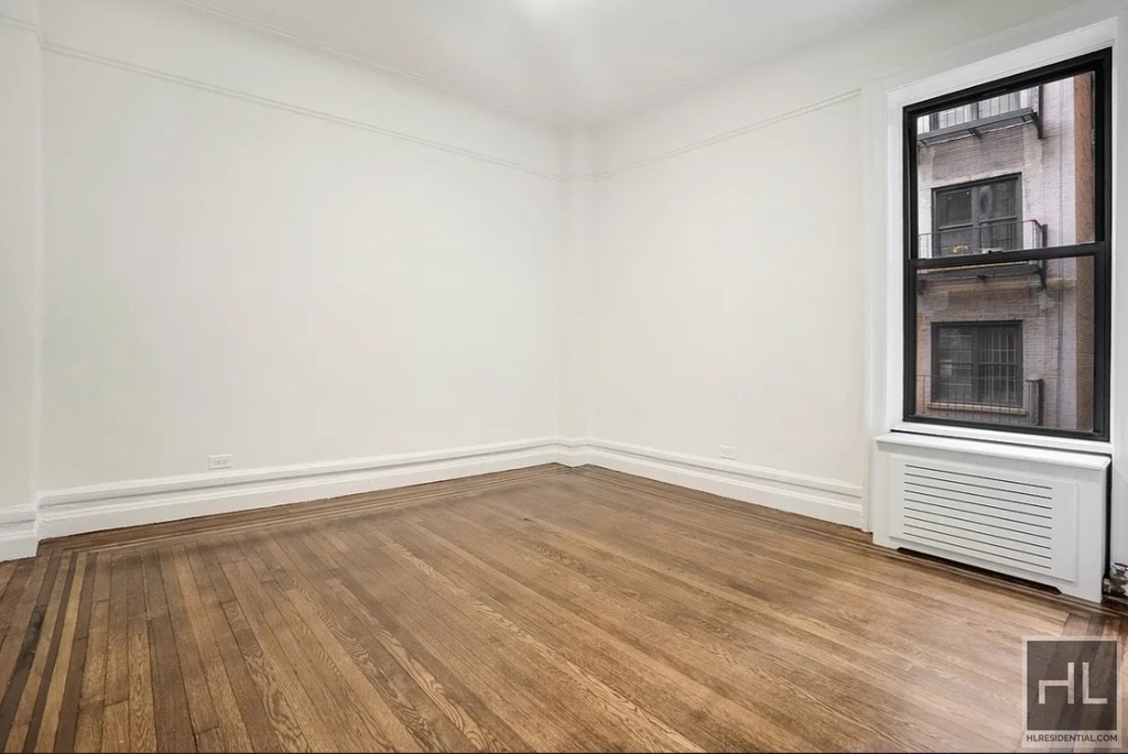 West 72 Street - Photo 2