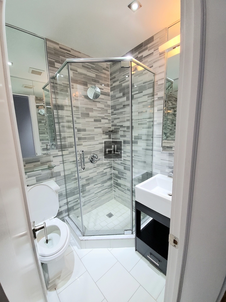 West 103rd Street - Photo 7