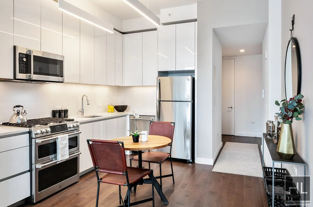 West 36th Street - Photo 0