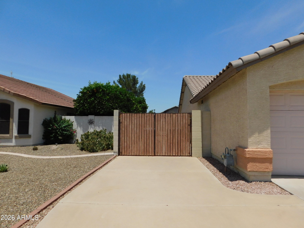 2430 E Fairview Street - Photo 20