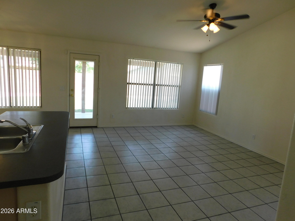 2430 E Fairview Street - Photo 6