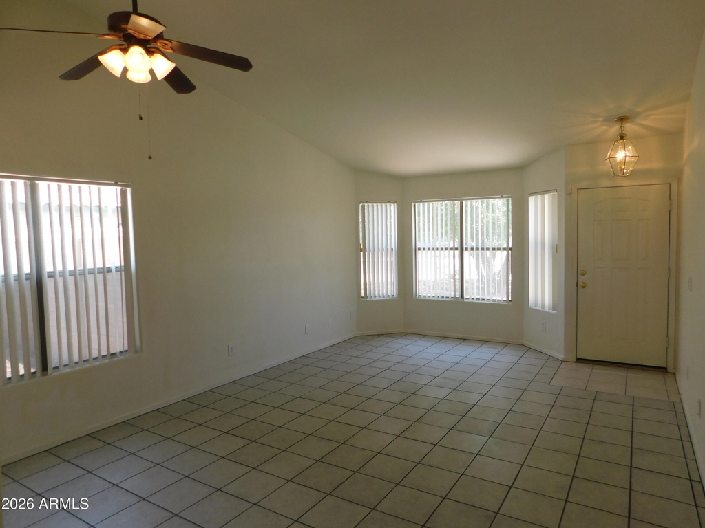 2430 E Fairview Street - Photo 2