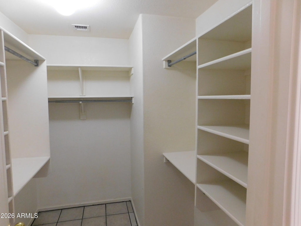 2430 E Fairview Street - Photo 8