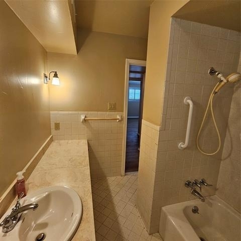 6033 Sandhurst Lane - Photo 20