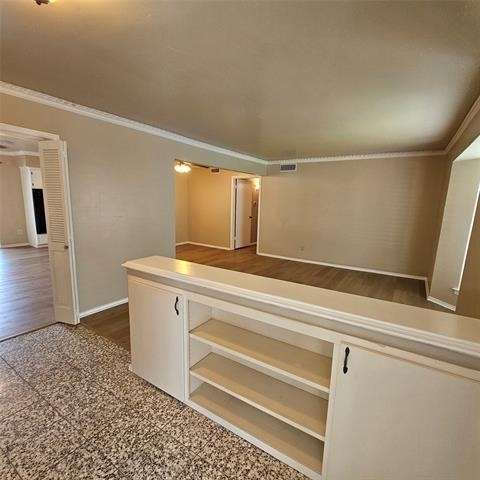 6033 Sandhurst Lane - Photo 4
