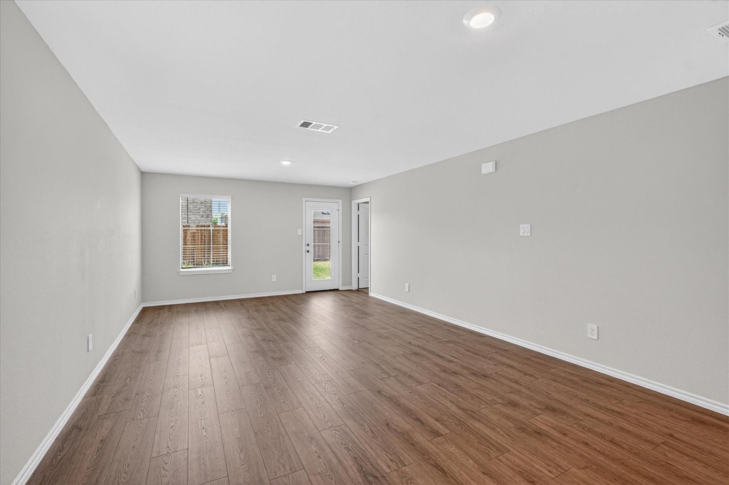 1818 Potomac Lane - Photo 8