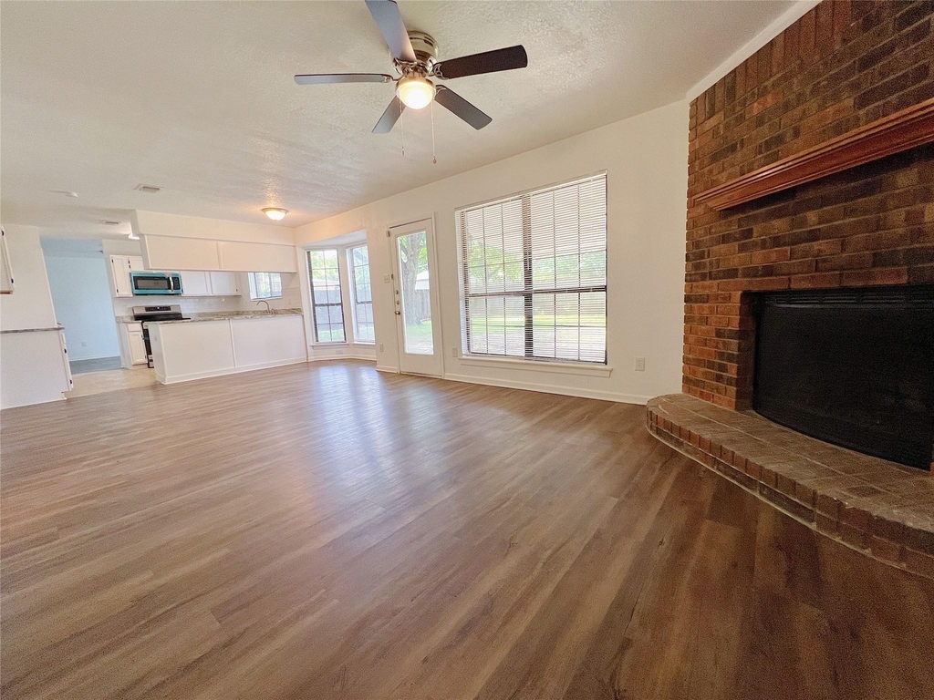 616 Valley Spring Drive - Photo 12