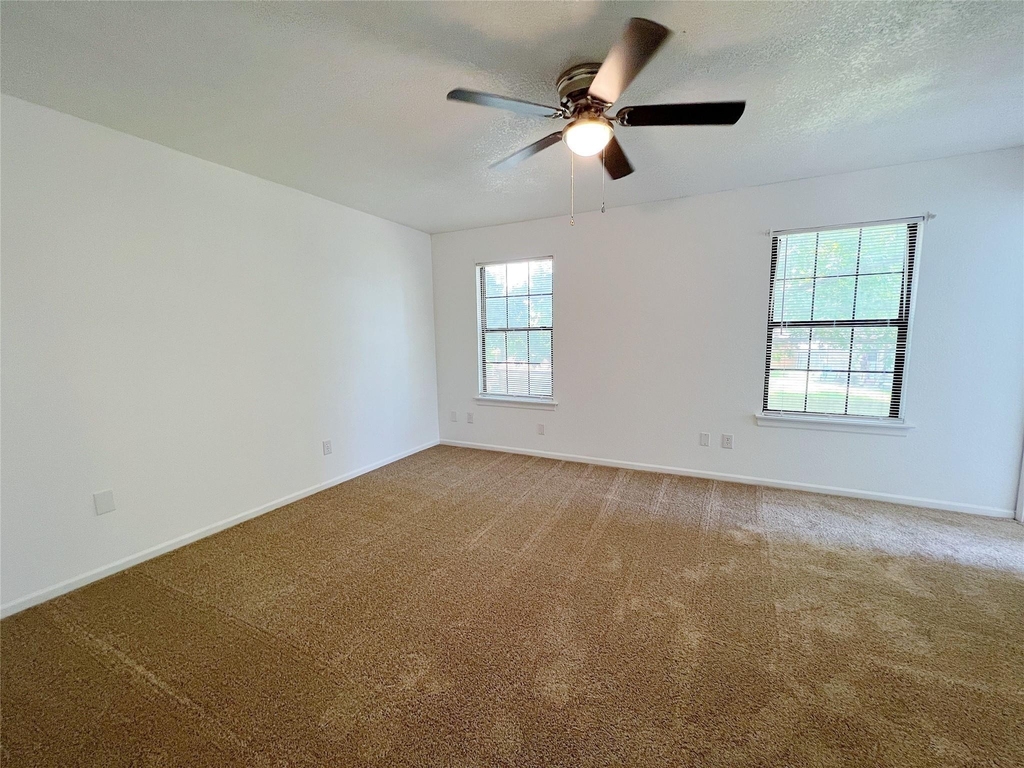 616 Valley Spring Drive - Photo 27