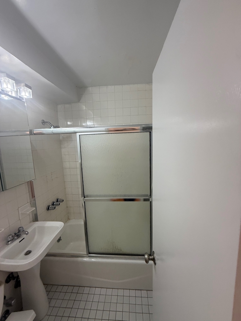 229 East 80 Th street - Photo 5