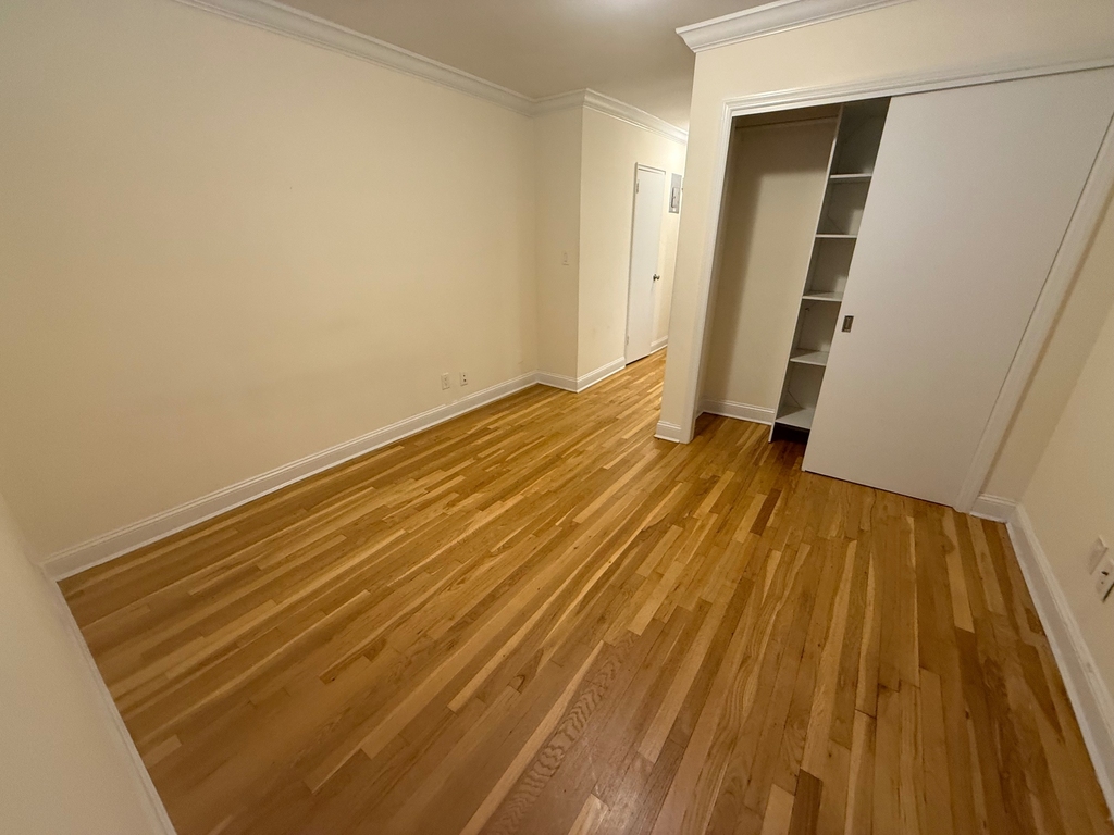 229 East 80 Th street - Photo 2