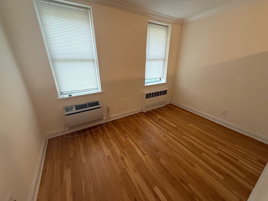 229 East 80 Th street - Photo 1