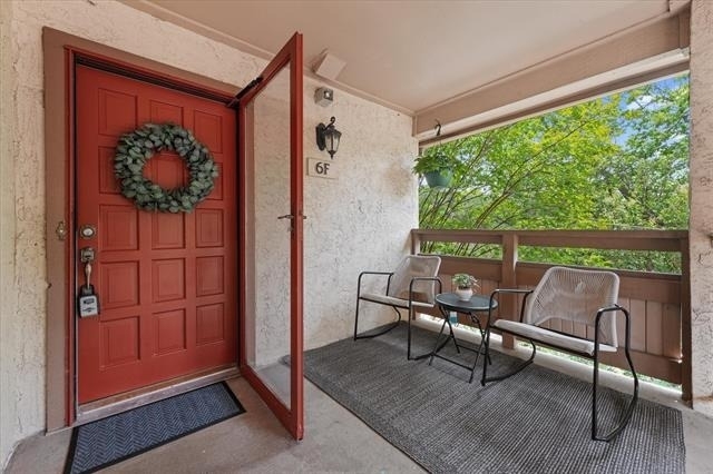 7640 W Greenway Boulevard - Photo 17