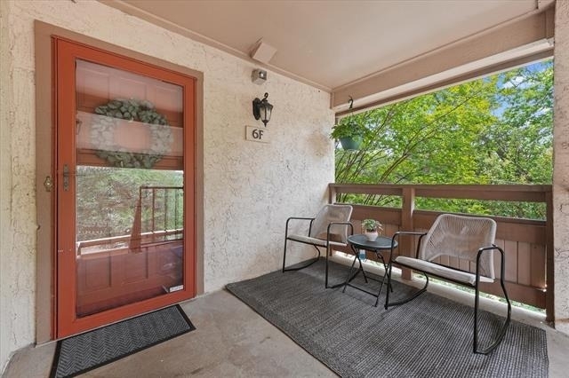 7640 W Greenway Boulevard - Photo 16