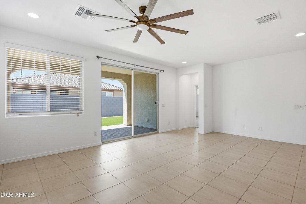 3810 N 101st Drive - Photo 4