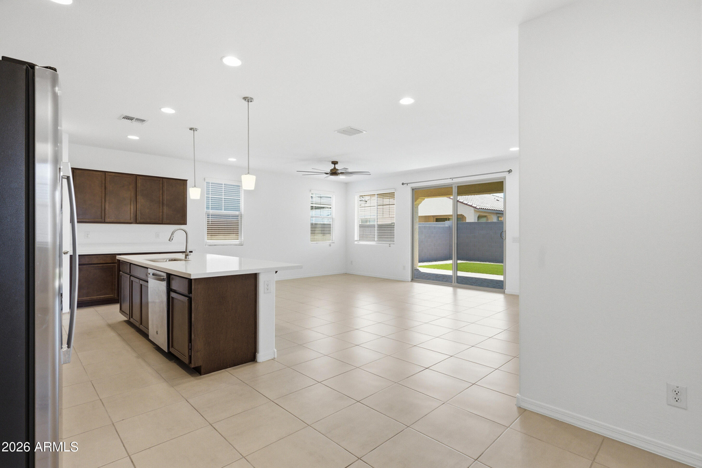 3810 N 101st Drive - Photo 2