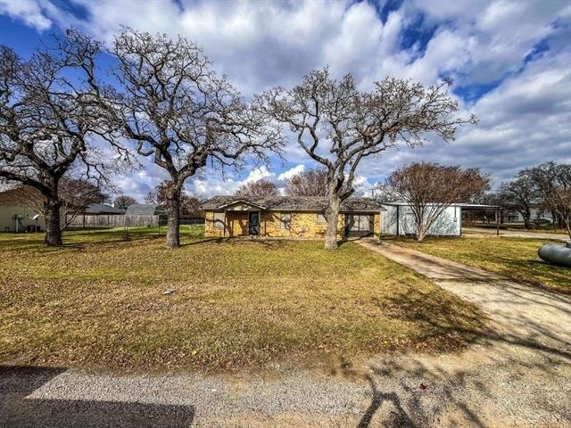 206 E 3rd Street - Photo 1