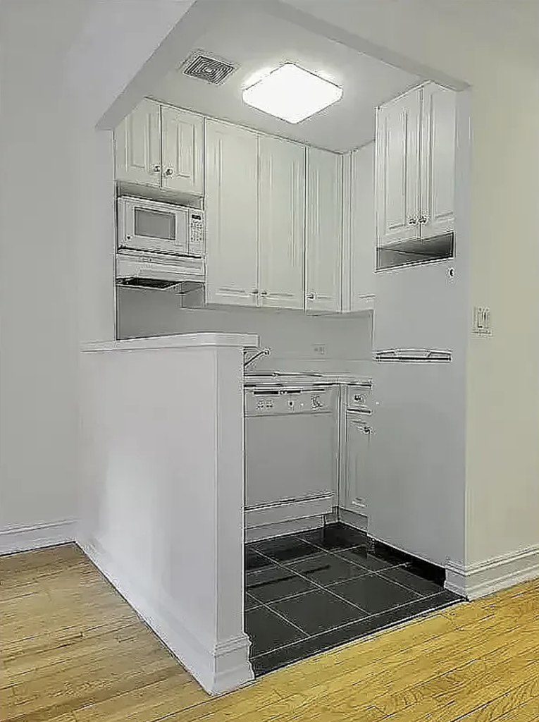  East 46th Street - Photo 3