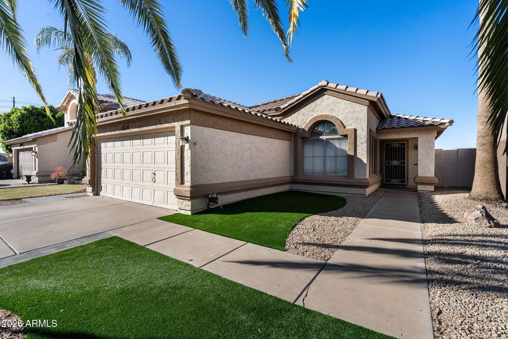 1638 E Barbarita Avenue - Photo 0